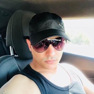 Meet your Posher, Lazaro